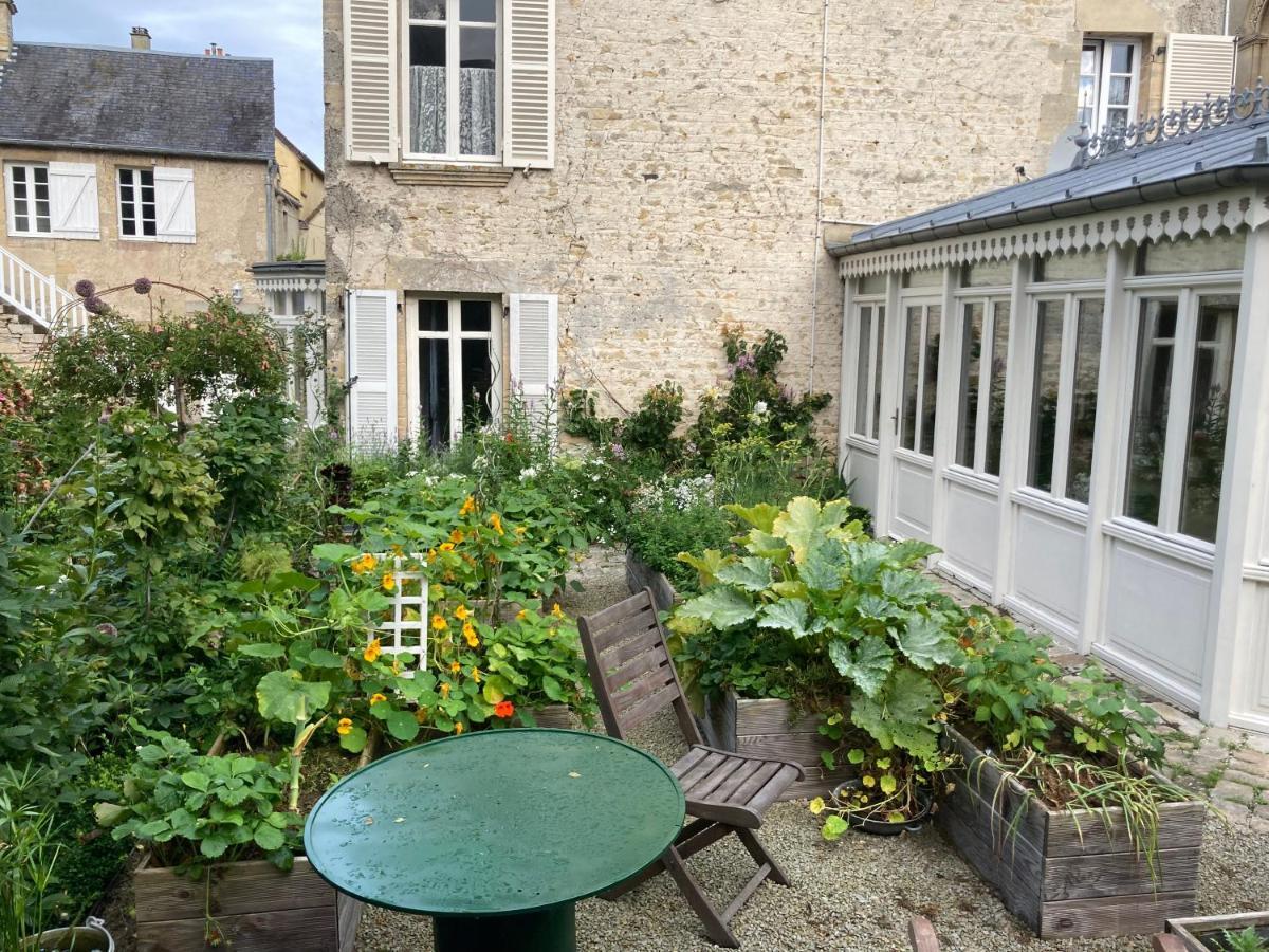 Le Clos De L'Eglise Arromanches-les-Bains Exterior photo